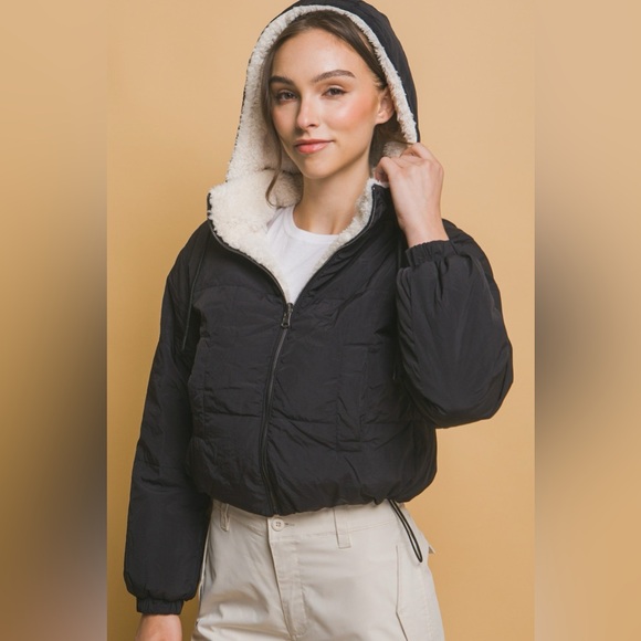 🔥SOLD OUT - Love Tree Zip Up Cropped Hooded Sherpa Reversible Jacket - Picture 3 of 5